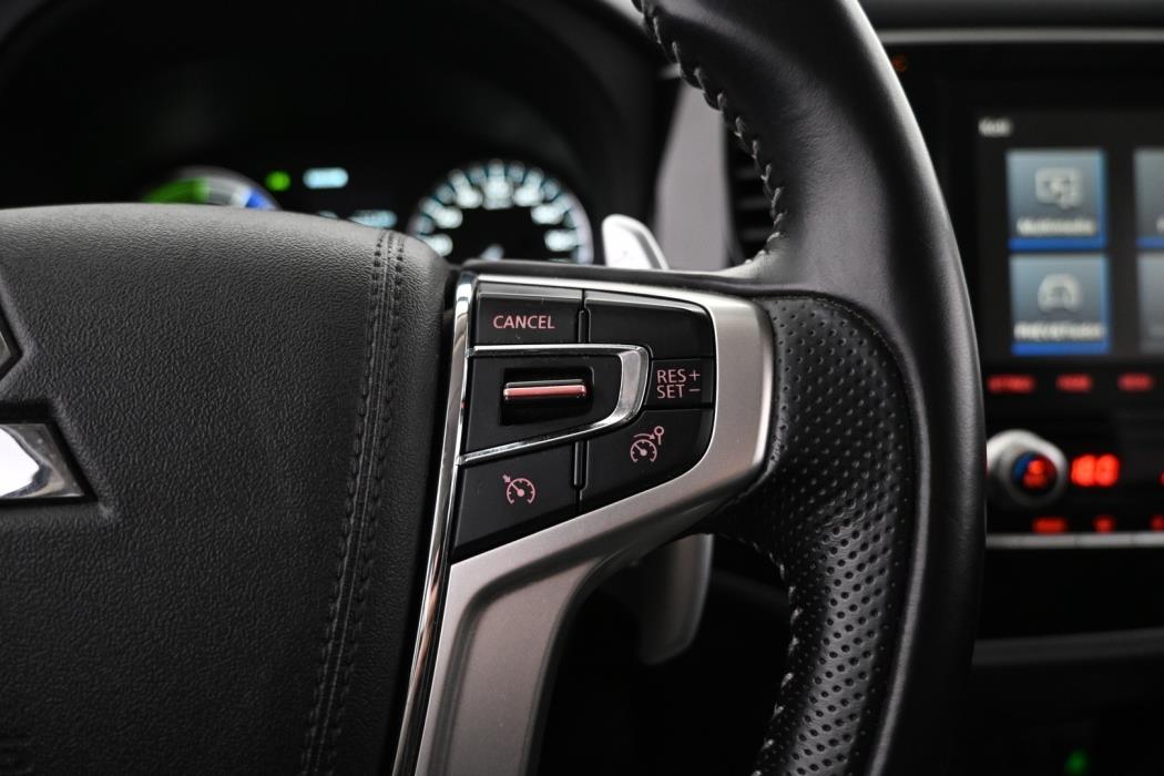 MITSUBISHI Outlander PHEV 2020