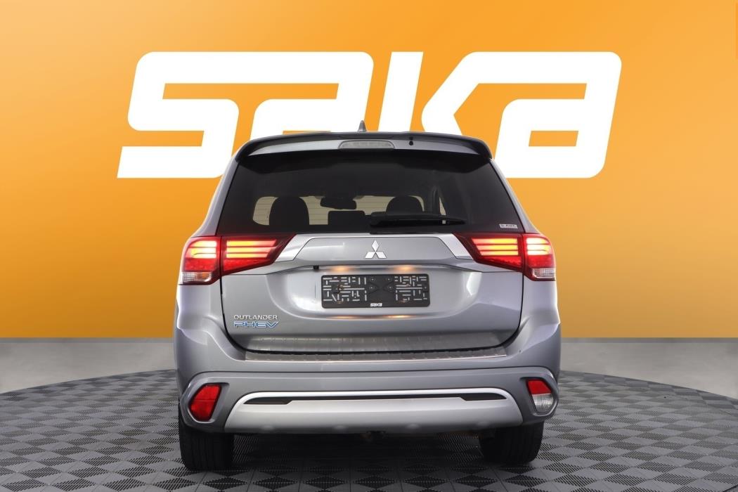 MITSUBISHI Outlander PHEV 2020