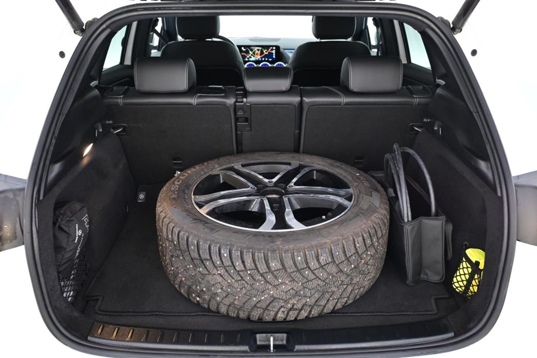 MERCEDES-BENZ EQA 2022