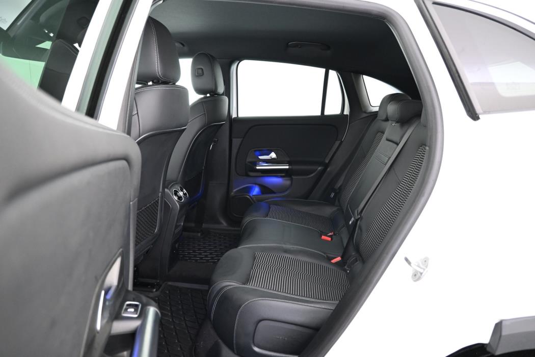 MERCEDES-BENZ EQA 2022