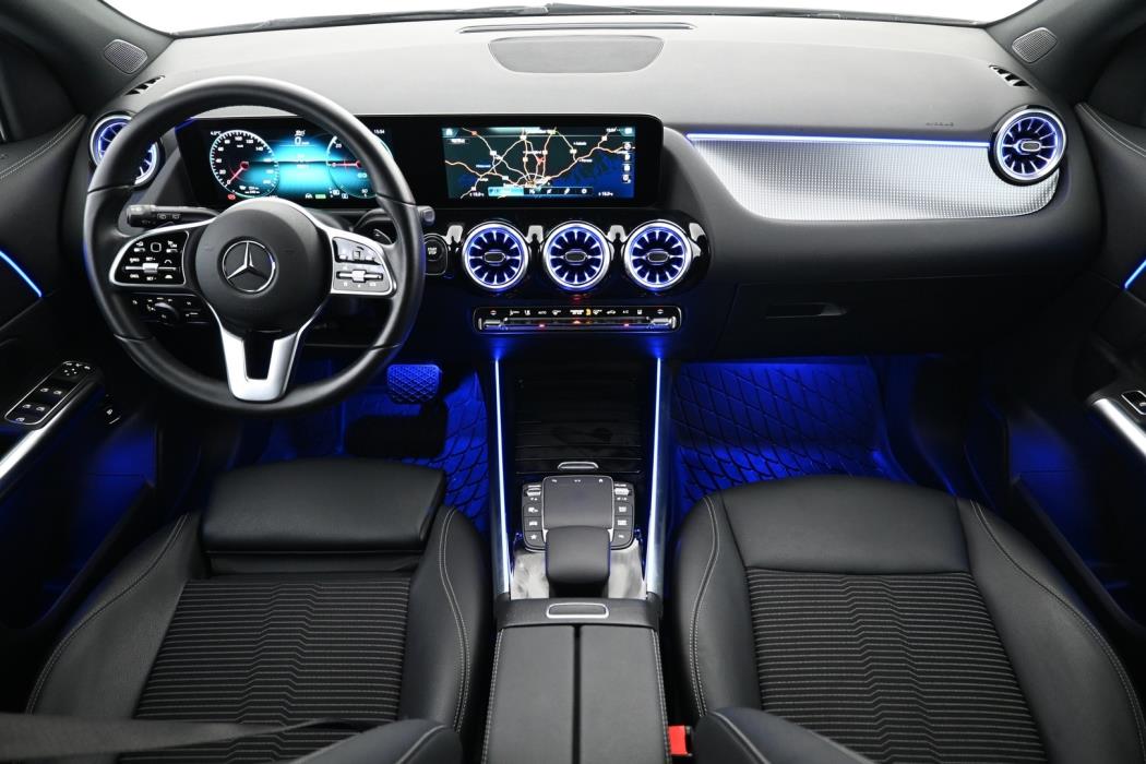 MERCEDES-BENZ EQA 2022