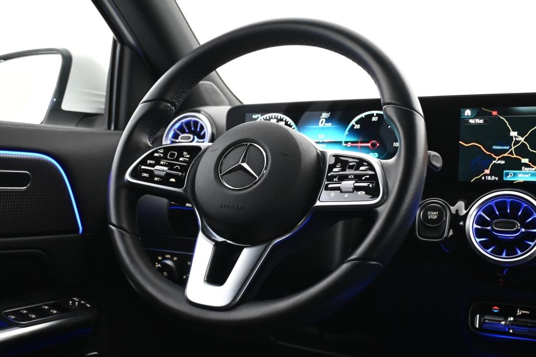 MERCEDES-BENZ EQA 2022