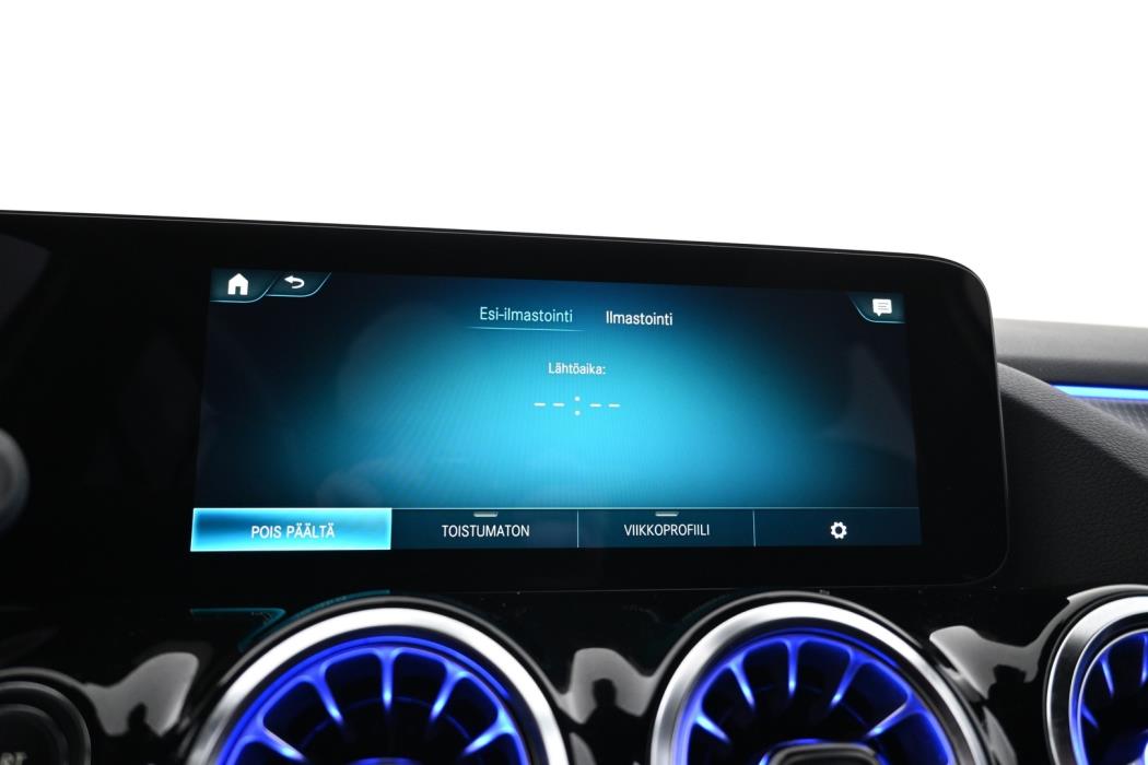 MERCEDES-BENZ EQA 2022