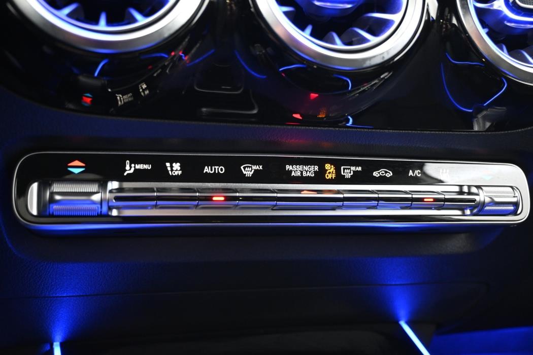 MERCEDES-BENZ EQA 2022