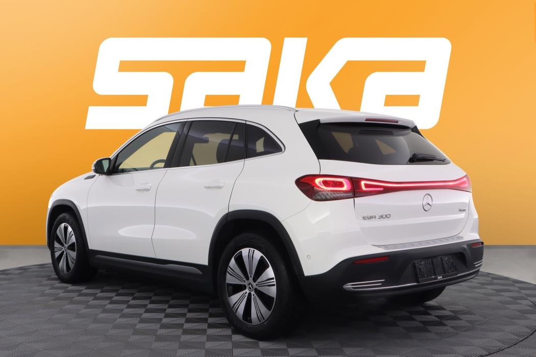 MERCEDES-BENZ EQA 2022