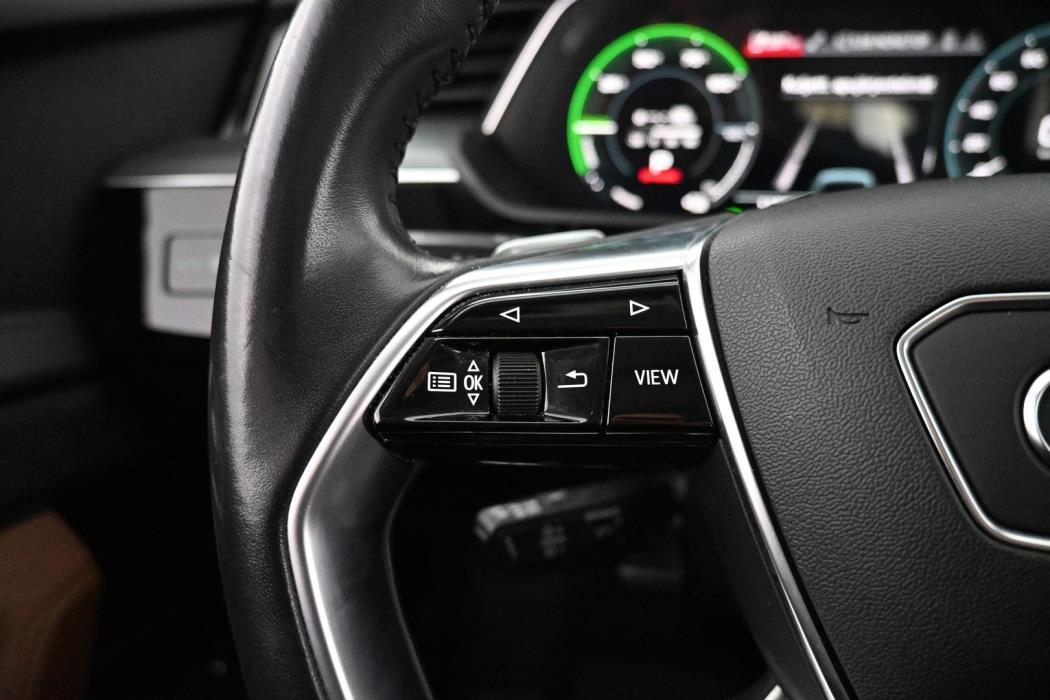 AUDI e-tron 2020