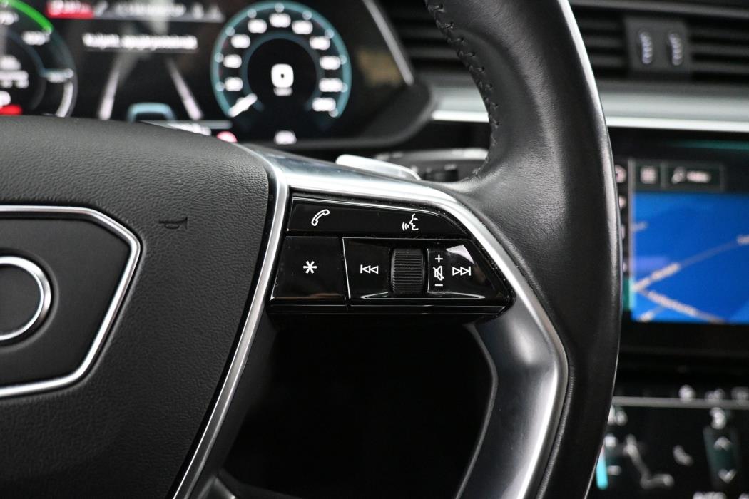AUDI e-tron 2020