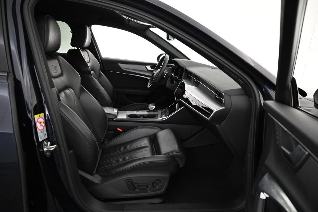 AUDI A6 2023