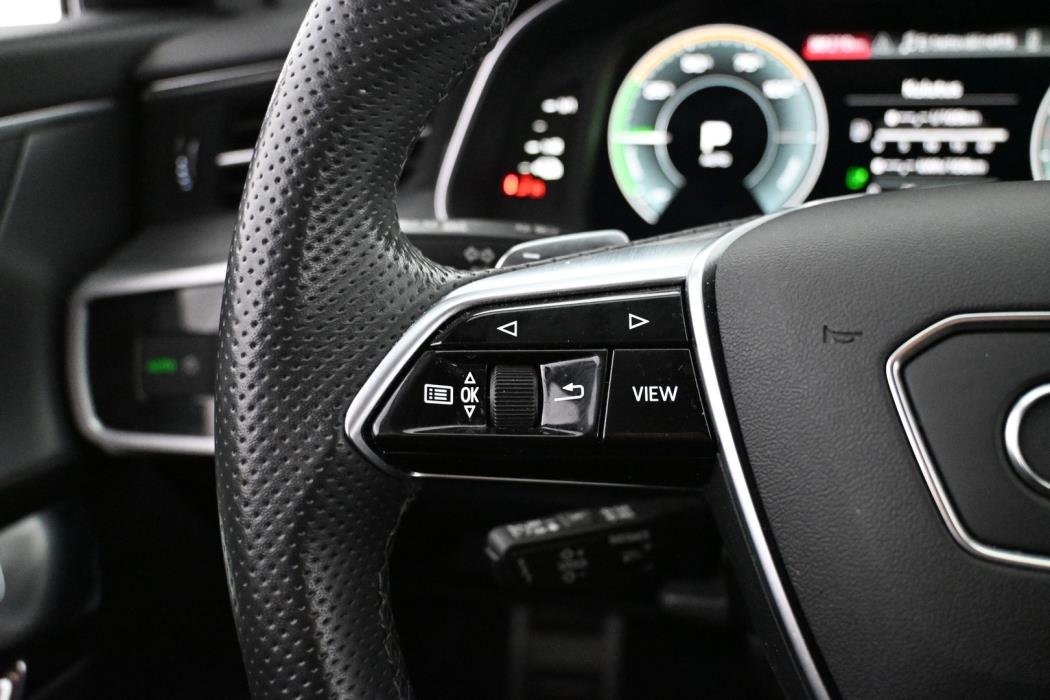 AUDI A6 2023