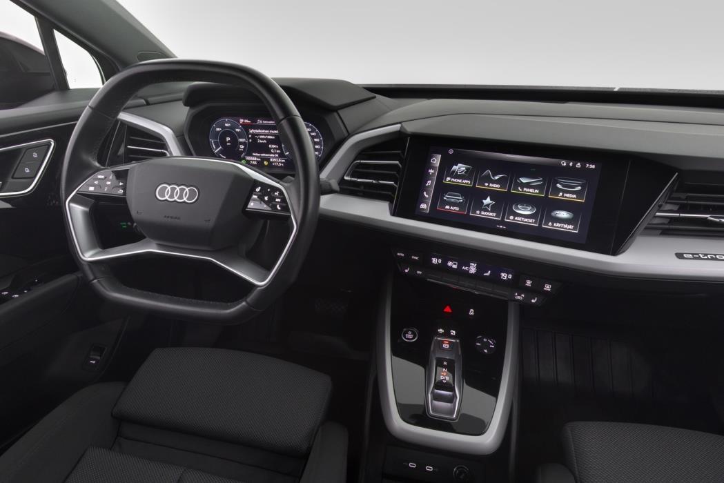 AUDI Q4 e-tron 2022