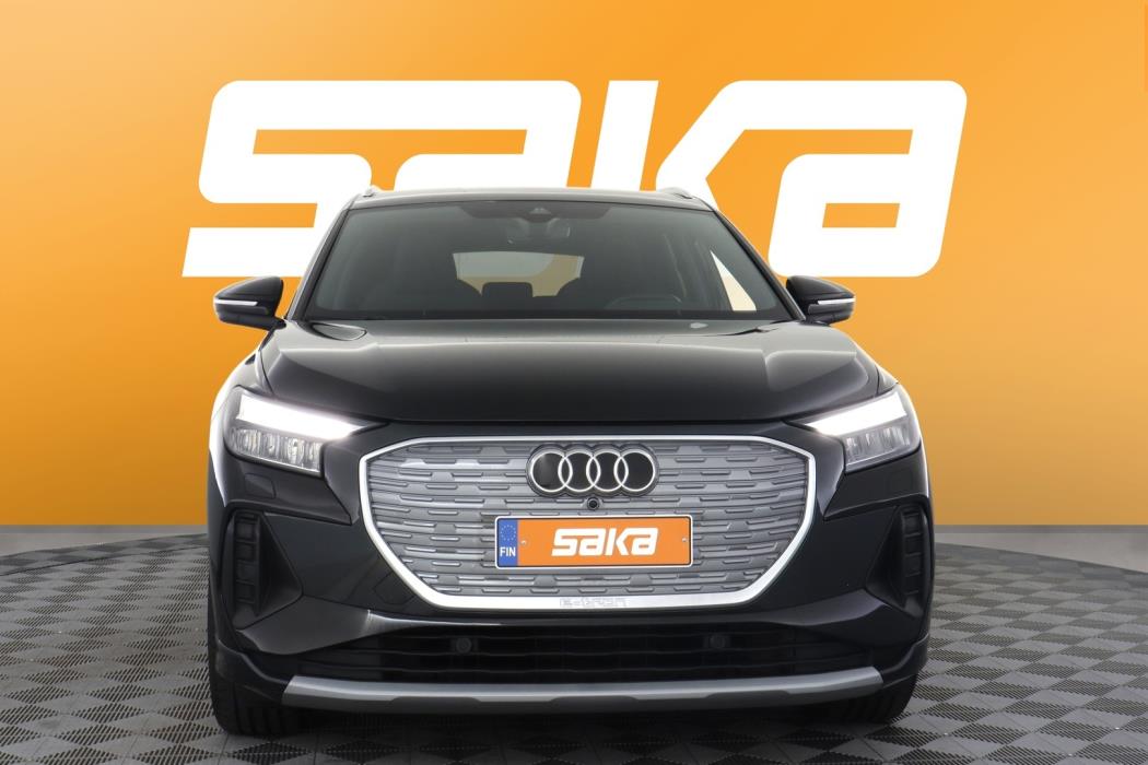 AUDI Q4 e-tron 2022