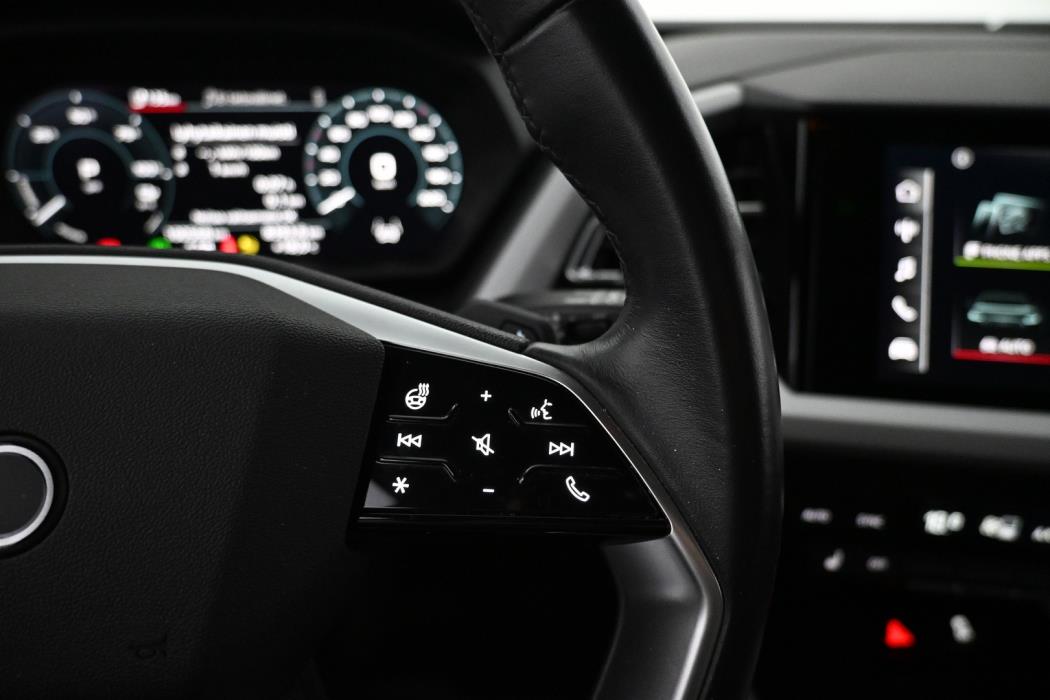 AUDI Q4 e-tron 2022