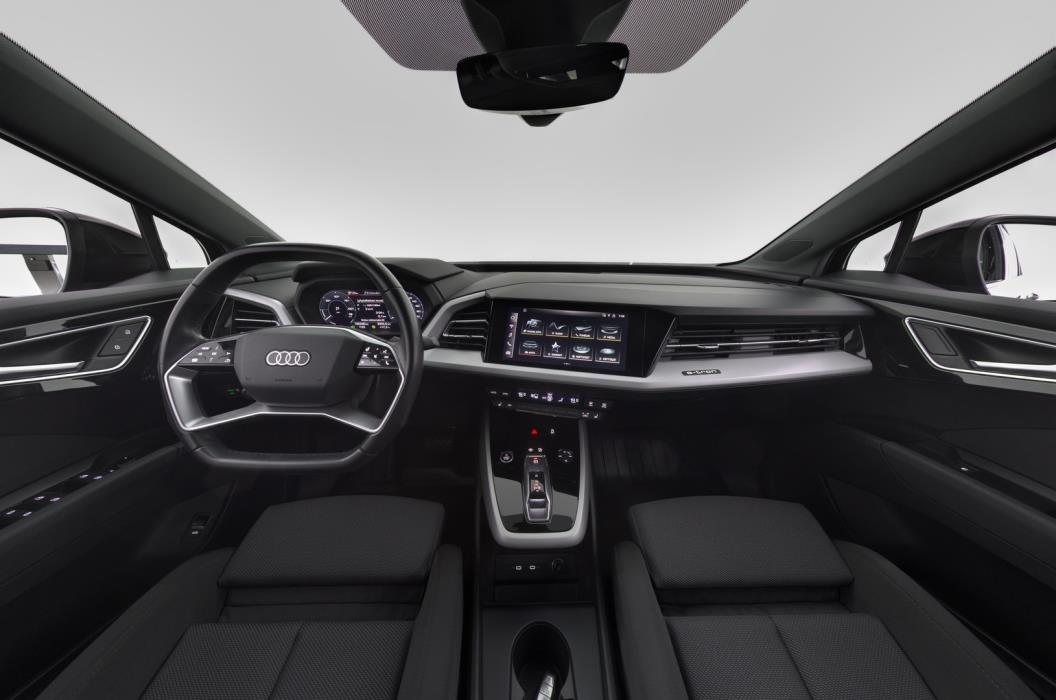 AUDI Q4 e-tron 2022