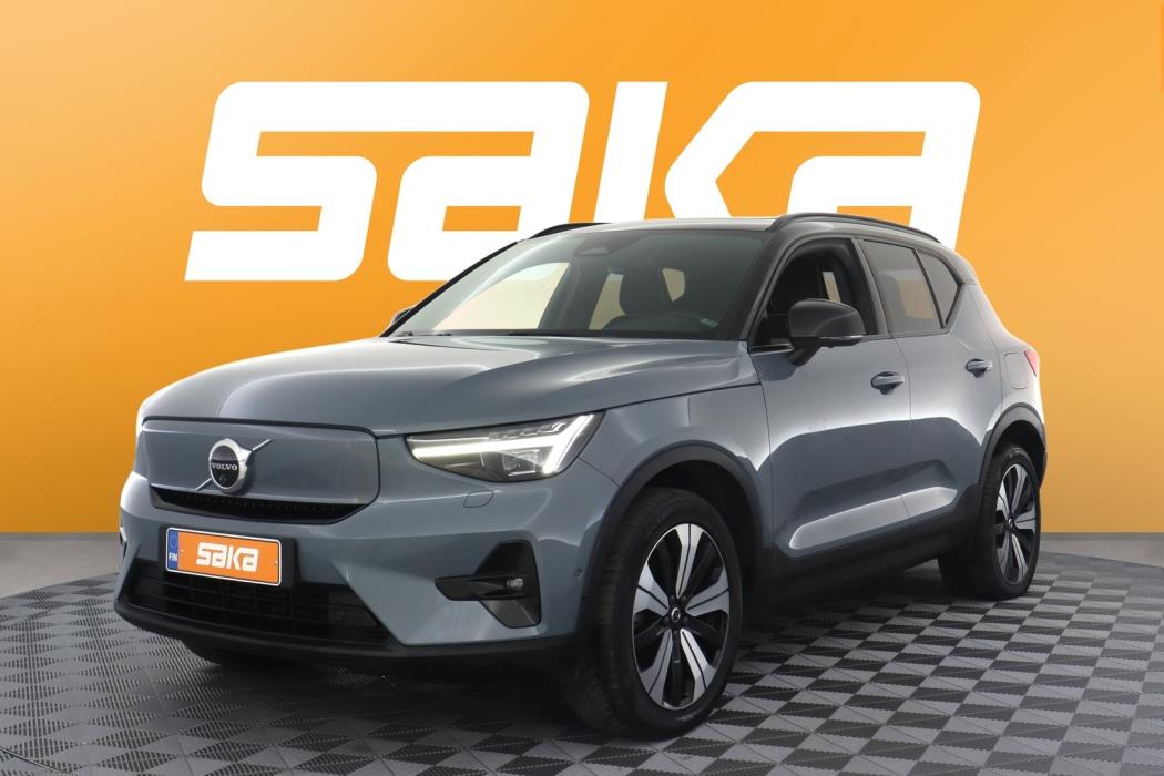 VOLVO XC40 2023