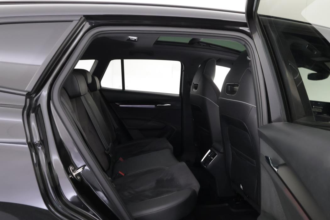 SKODA Enyaq 2023