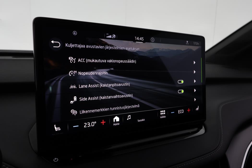 SKODA Enyaq 2023