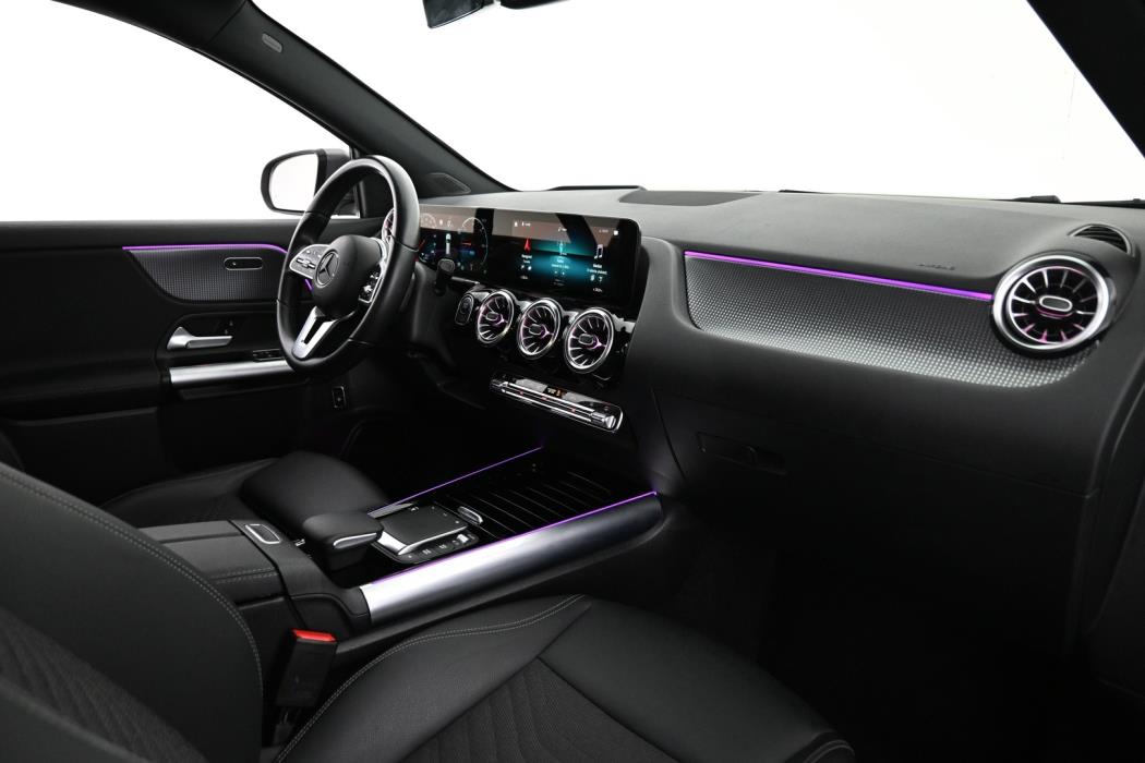 MERCEDES-BENZ EQA 2023