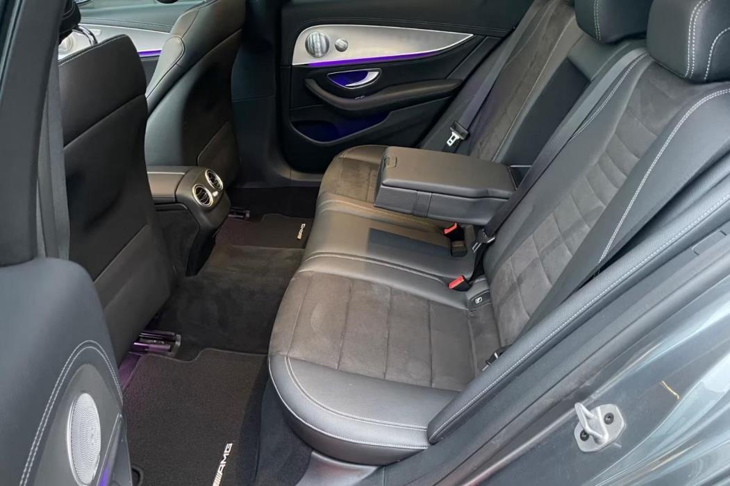 MERCEDES-BENZ E 2020