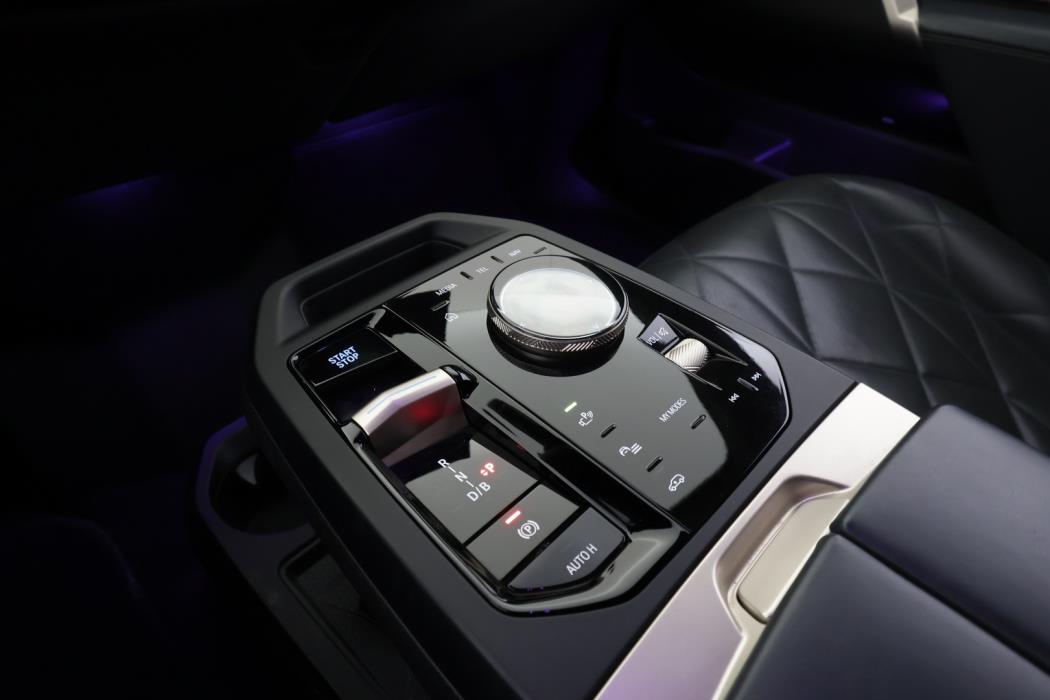 BMW IX M60 2023