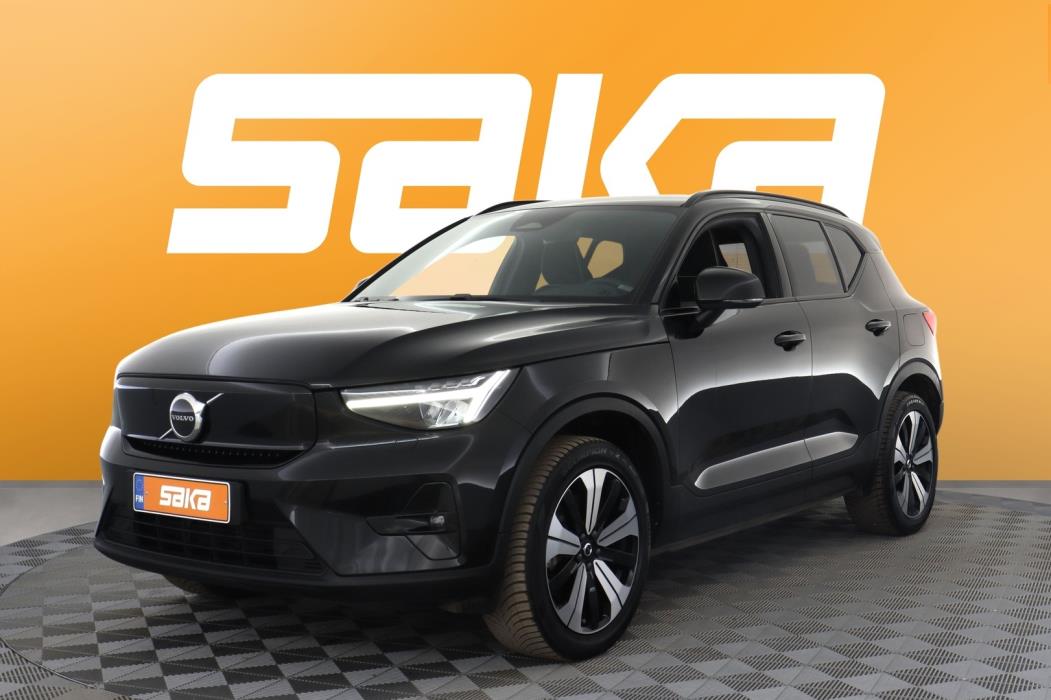VOLVO XC40 2023