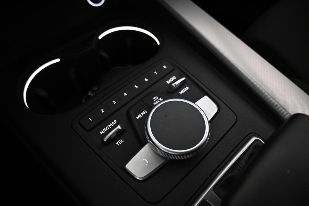 AUDI A4 2018