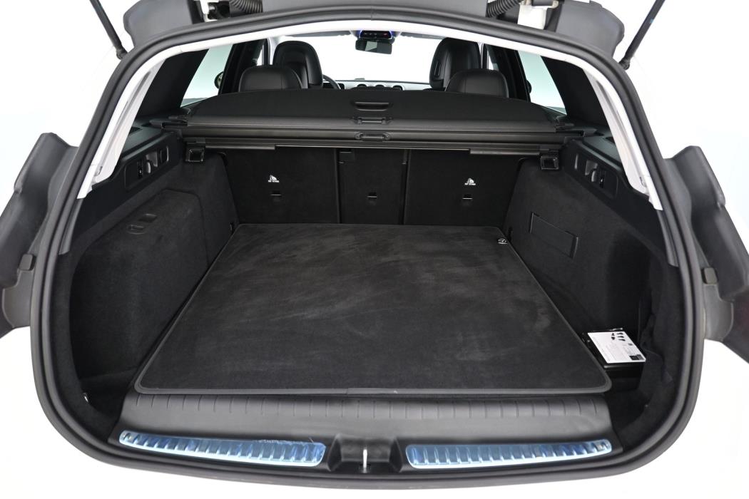 MERCEDES-BENZ C 2025