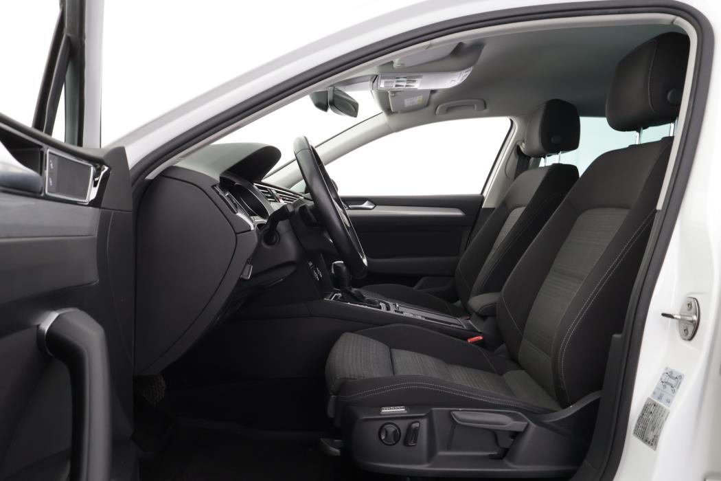 VOLKSWAGEN Passat 2020