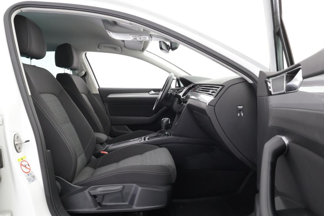VOLKSWAGEN Passat 2020