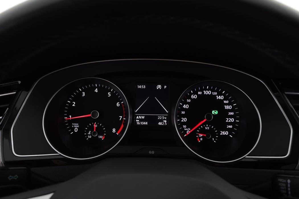 VOLKSWAGEN Passat 2020