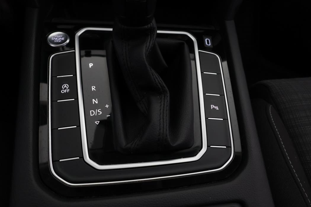 VOLKSWAGEN Passat 2020