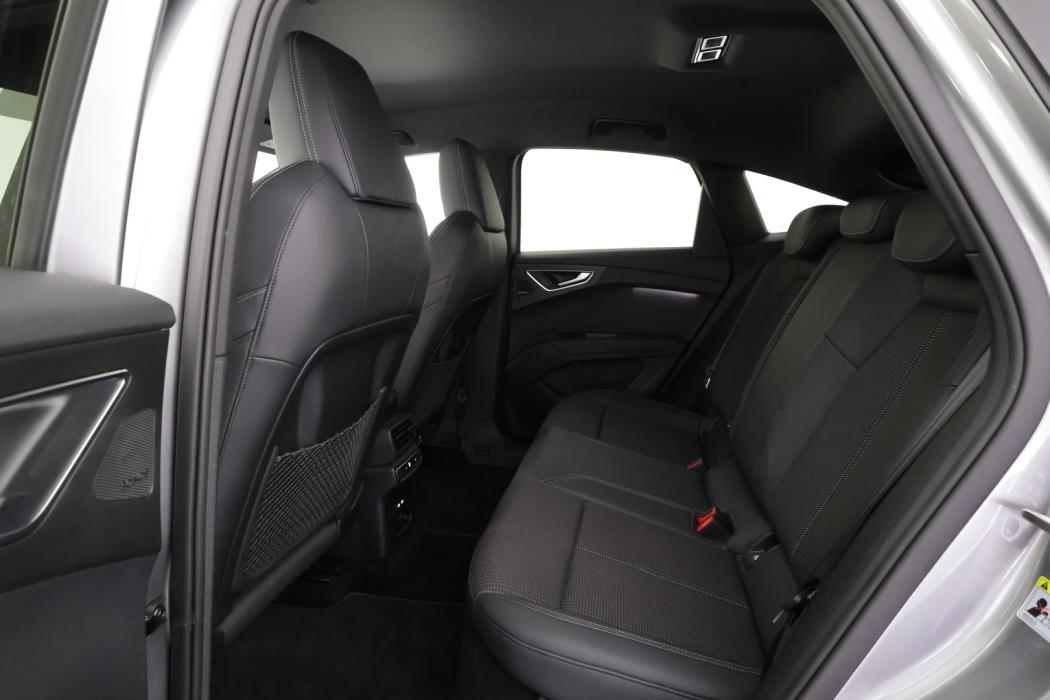 AUDI Q4 e-tron 2024