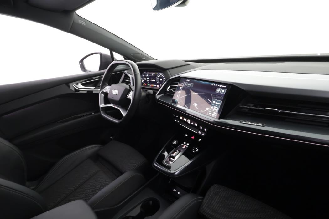 AUDI Q4 e-tron 2024