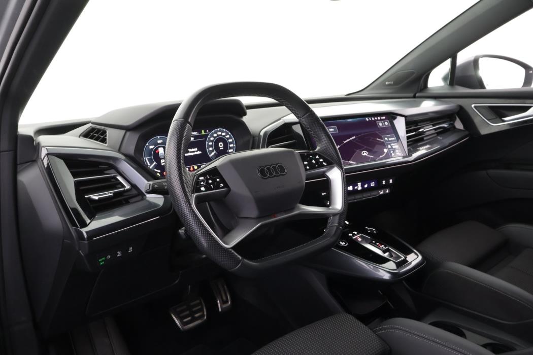 AUDI Q4 e-tron 2024