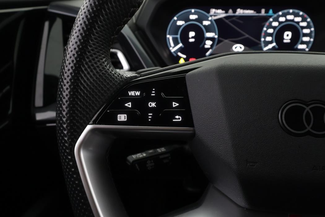 AUDI Q4 e-tron 2024