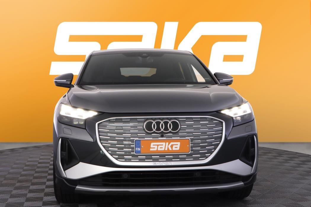 AUDI Q4 e-tron 2024