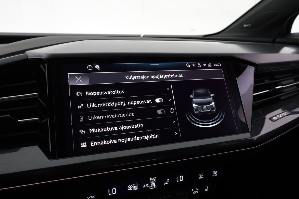 AUDI Q4 e-tron 2024