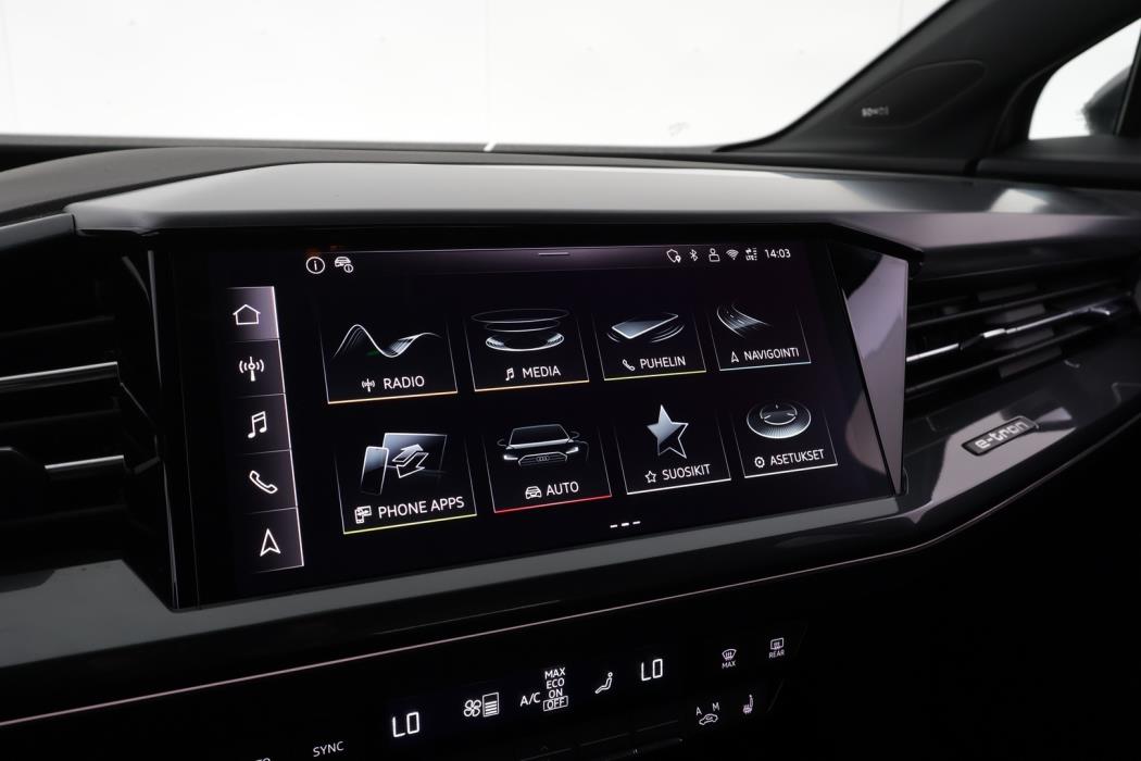 AUDI Q4 e-tron 2024