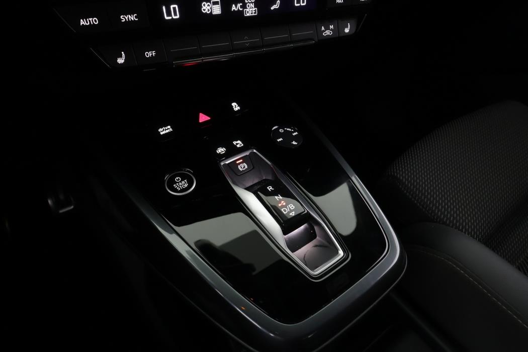 AUDI Q4 e-tron 2024