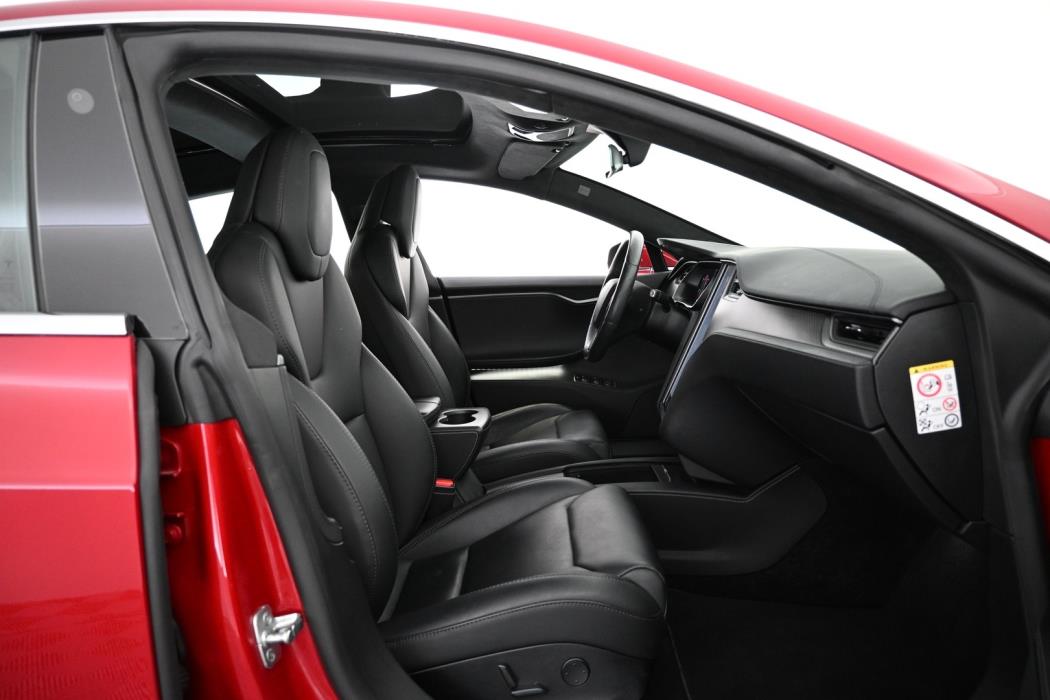 TESLA Model S 2018