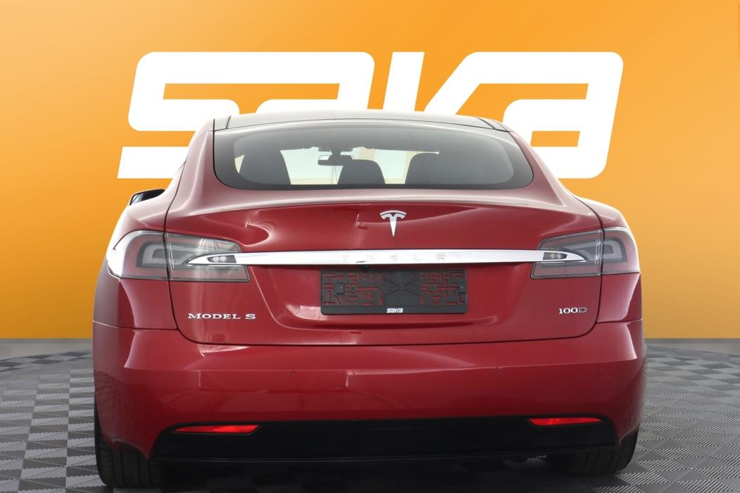 TESLA Model S 2018
