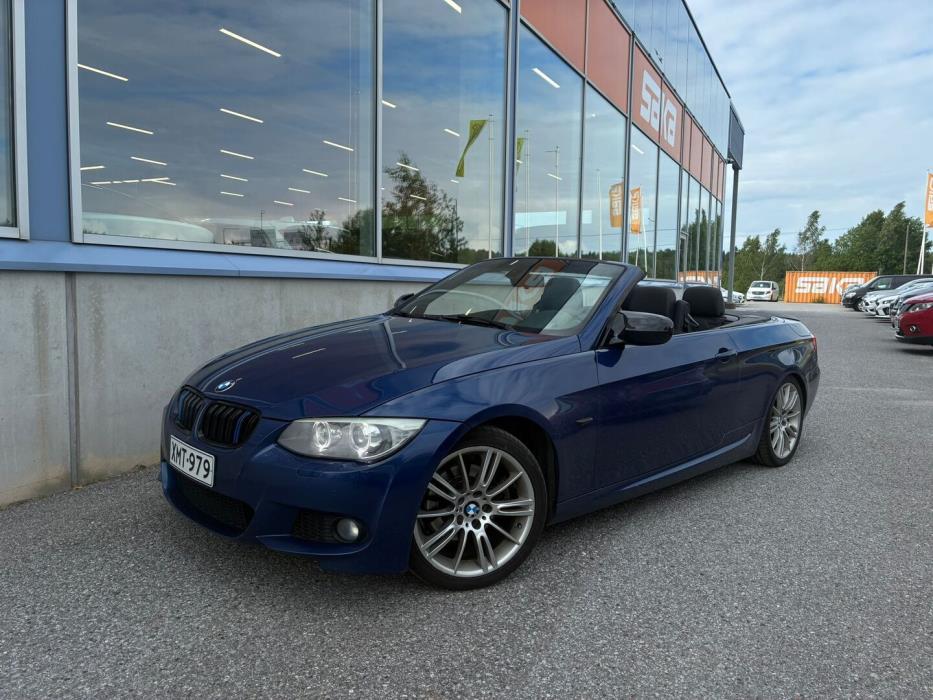 BMW 330 2010