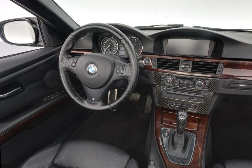BMW 330 2010