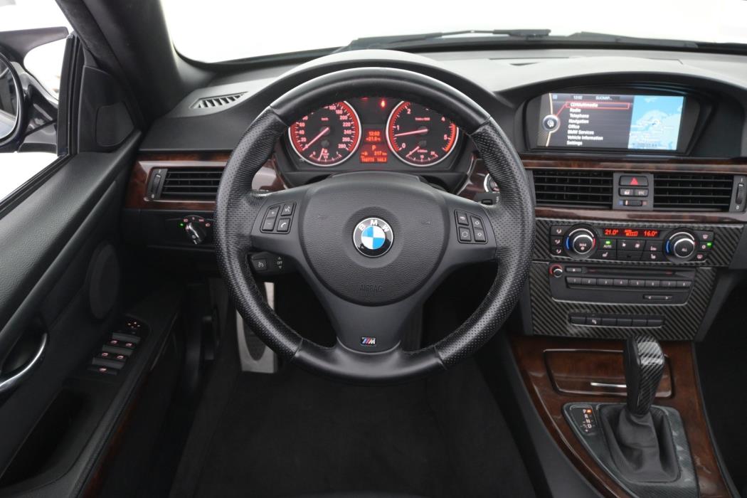 BMW 330 2010