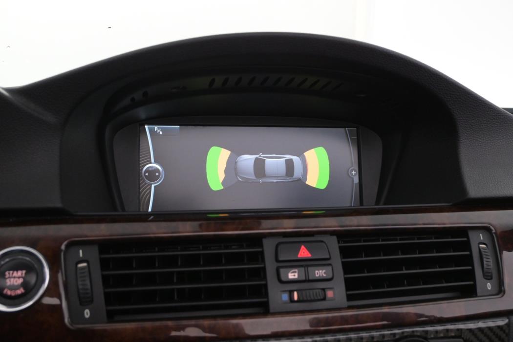BMW 330 2010