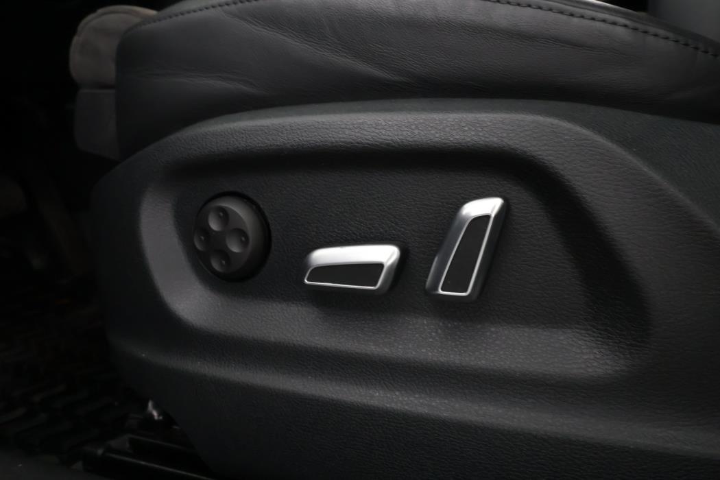 AUDI Q3 2016