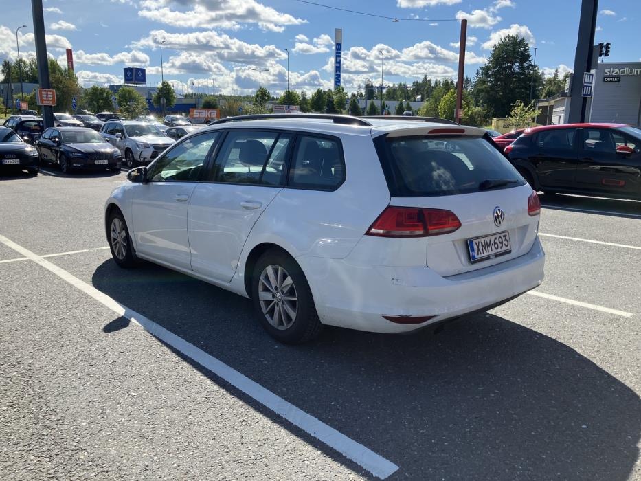 VOLKSWAGEN Golf 2016