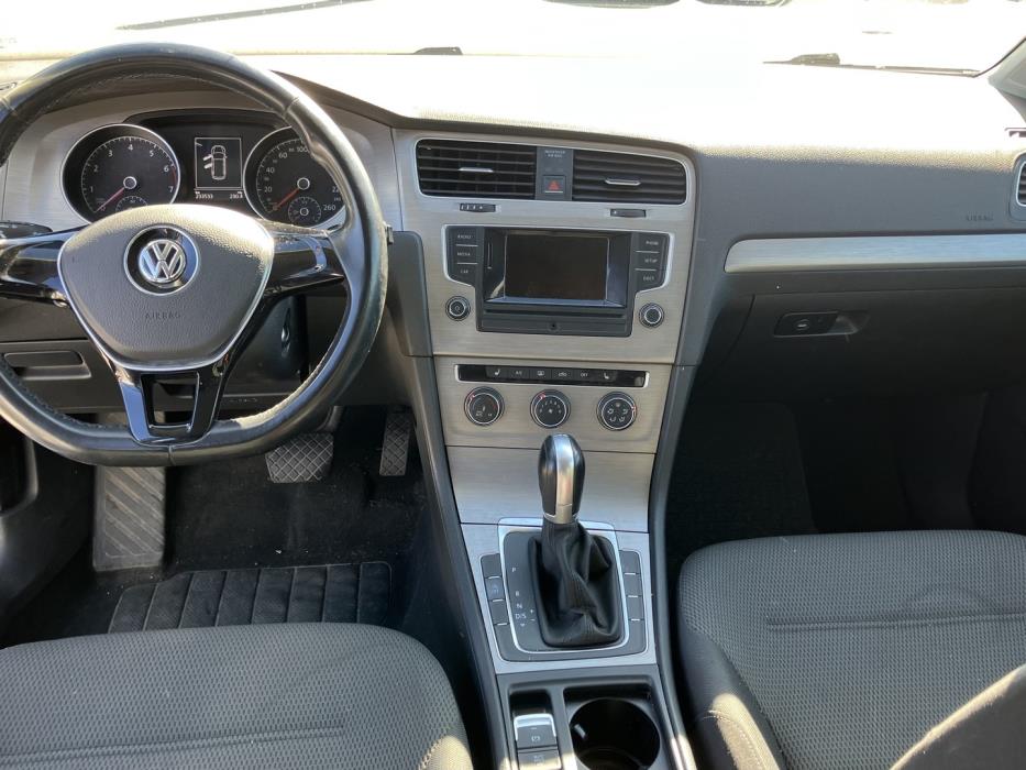 VOLKSWAGEN Golf 2016