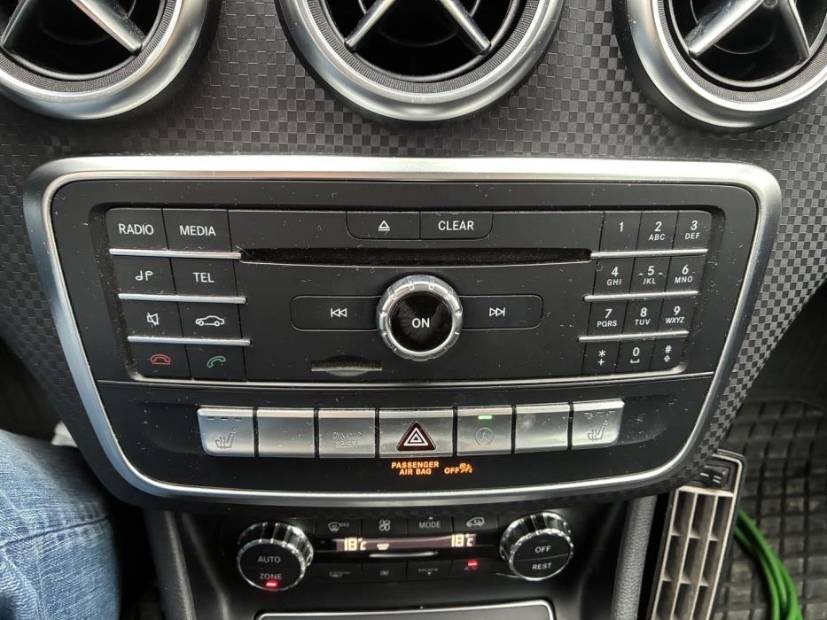 MERCEDES-BENZ A 2017