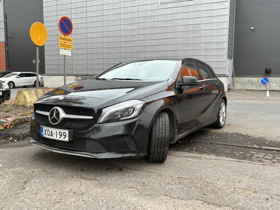 MERCEDES-BENZ A 2017