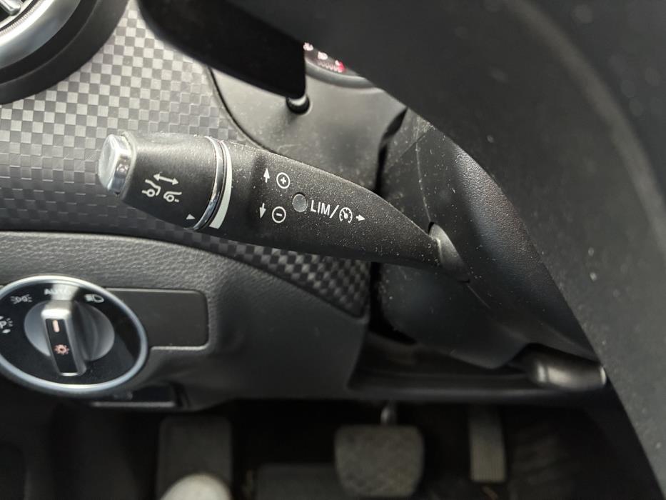 MERCEDES-BENZ A 2017